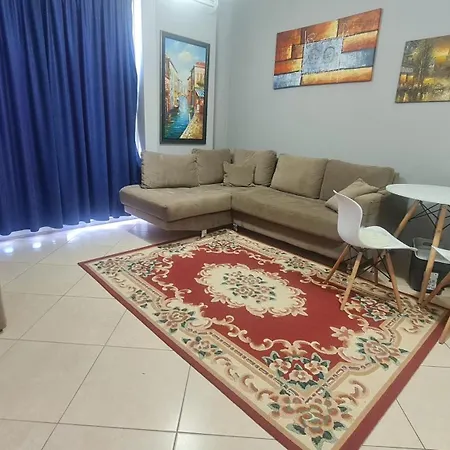 6th Floor Apartments, شقة تيرانا